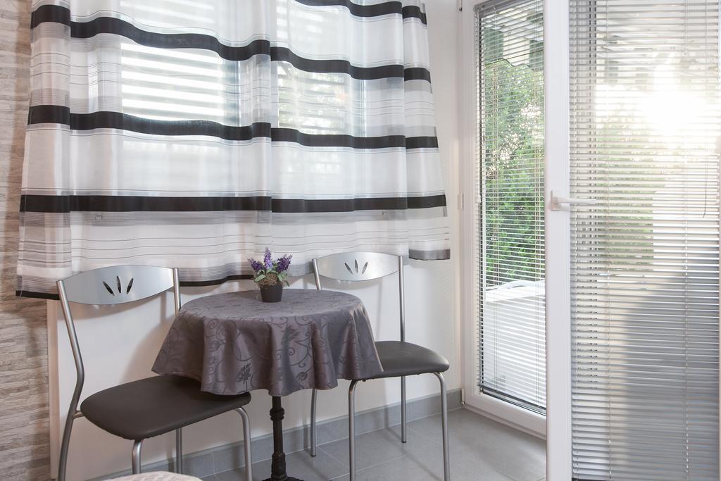 Apartments Smiljka Tučepi Szoba fotó